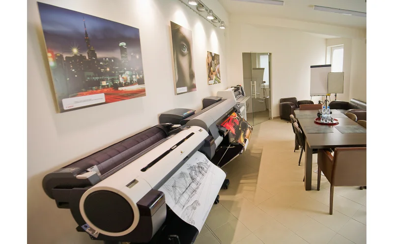 Nowy showroom Centrum Papieru! Plotery CAD/GIS, graficzne, laminatory, drukarki! PRZYJDŹ ZOBACZ!